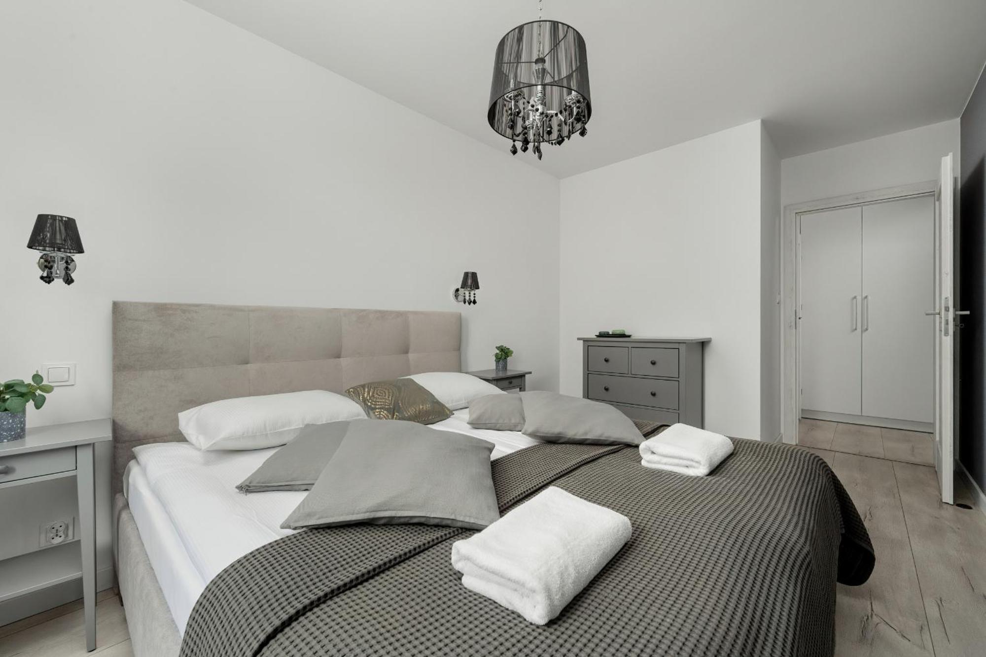 Blisko Rzeki Tuz Przy Porcie We Wroclawiu Z Parkingiem By Renters Apartment *